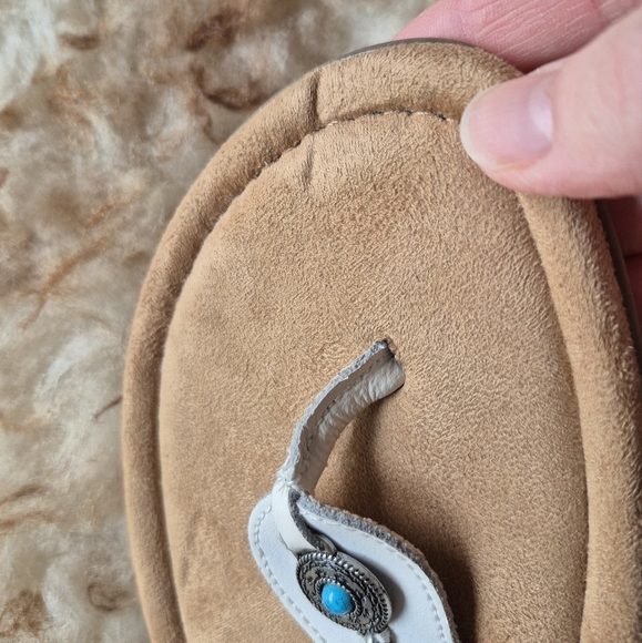 Minnetonka Brecca Slip On Sandals - Picture 3 of 15